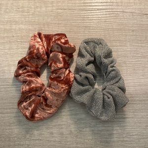 2 pink/silver hair tie pair